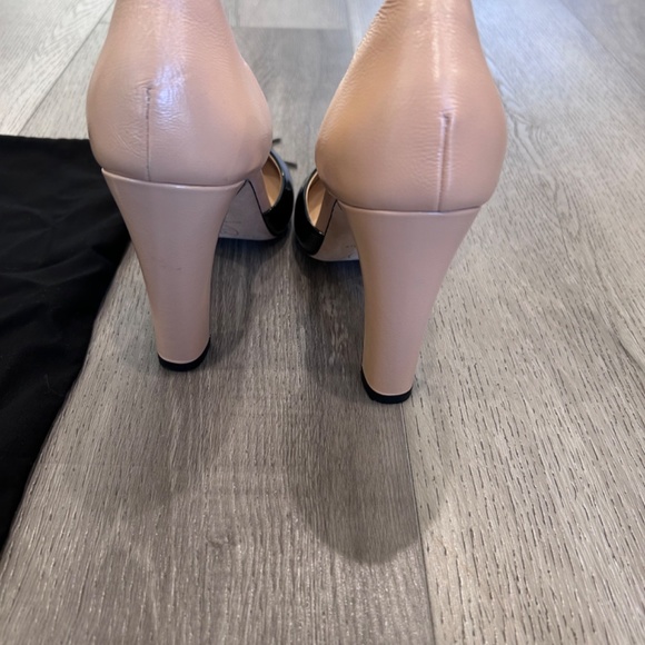 Chanel nude and black pumps. Size 36 - Picture 5 of 7